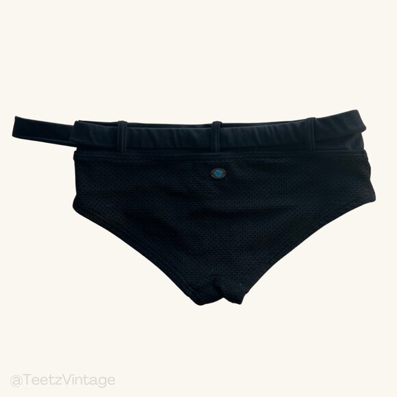 SOLD - VINTAGE BLACK BIKINI - Picture 6 of 9